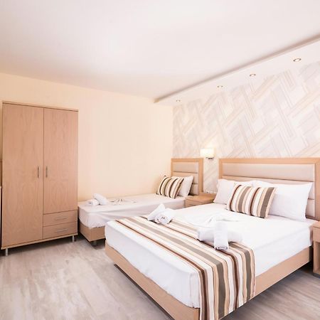 Aparthotel Star Bay Luxury Limenaria  Zimmer foto
